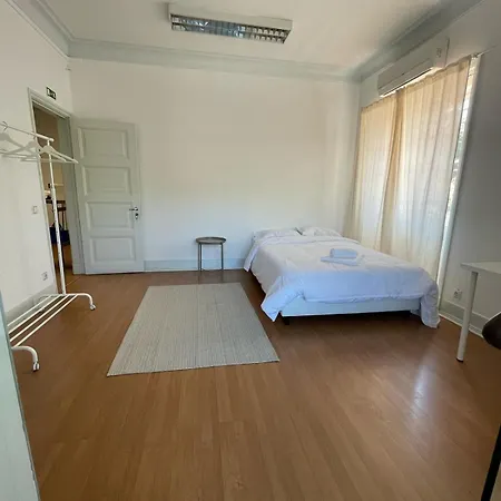 Residencial Sky Lounge אכסניה