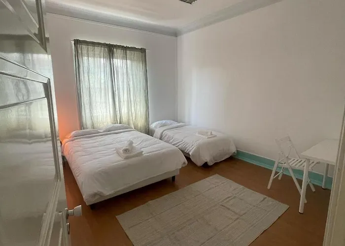 Residencial Sky Lounge Hostel