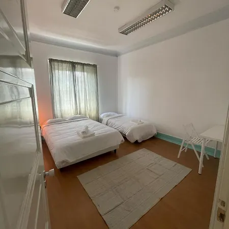 Residencial Sky Lounge Хостел