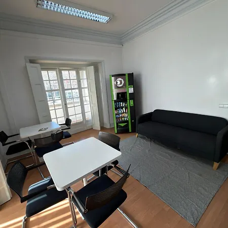 Residencial Sky Lounge Хостел Лиссабон
